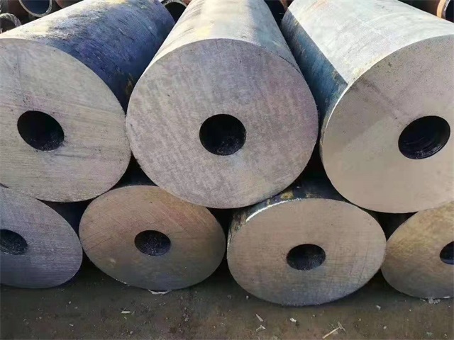 昆明35crmo厚壁无缝钢管